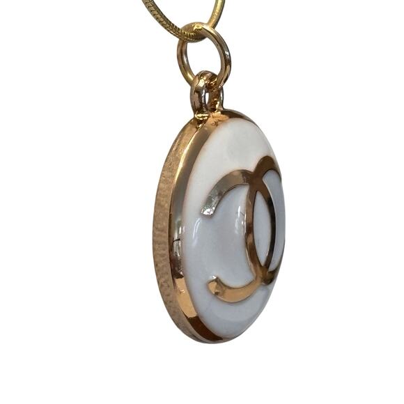 Chanel Button Charm On Unbranded Plated Sterling Silver Chain Necklace Set - Picture 6 of 9